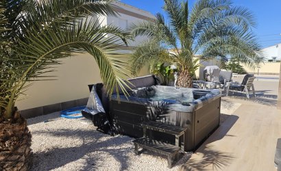 Herverkoop - Villa -
Torrevieja - La Siesta - El Salado - Torreta