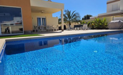 Herverkoop - Villa -
Torrevieja - La Siesta - El Salado - Torreta