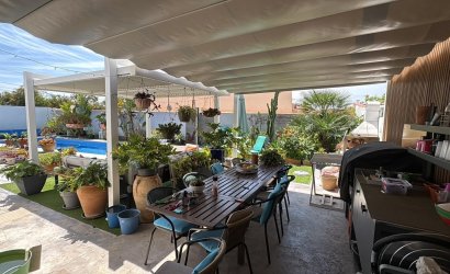 Herverkoop - Villa -
Torrevieja - La Siesta - El Salado - Torreta