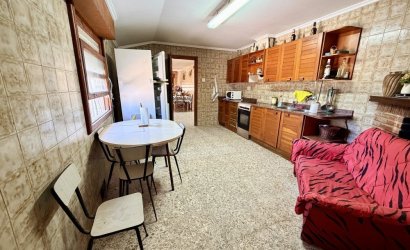 Herverkoop - Country House -
La Marina - Costa Blanca