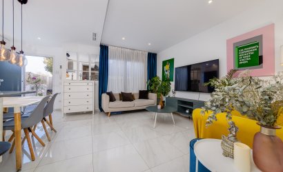 Herverkoop - Town House -
Villamartin - Costa Blanca