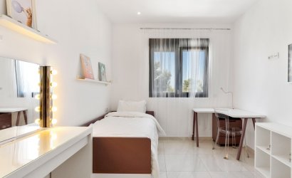 Herverkoop - Town House -
Villamartin - Costa Blanca