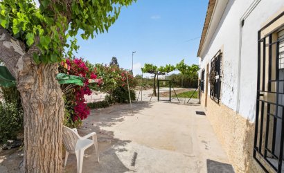 Herverkoop - Finca -
Orihuela - Desamparados-hurchillo-torremendo