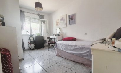 Herverkoop - Town House -
Los Dolses - Inland
