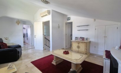 Herverkoop - Town House -
Los Dolses - Inland