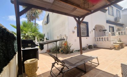 Herverkoop - Town House -
Los Dolses - Inland
