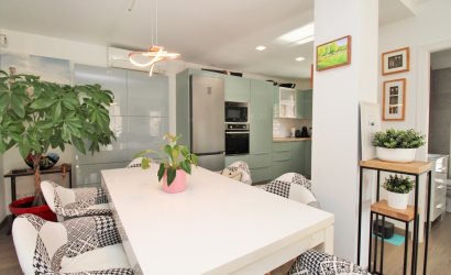 Herverkoop - Town House -
Villamartin - Costa Blanca