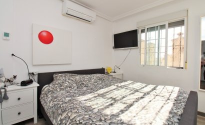 Herverkoop - Town House -
Villamartin - Costa Blanca