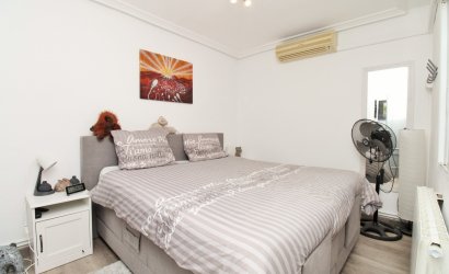 Herverkoop - Town House -
Villamartin - Costa Blanca