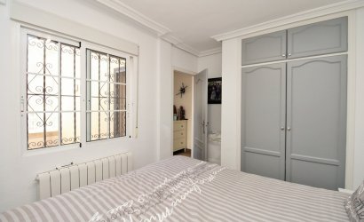 Herverkoop - Town House -
Villamartin - Costa Blanca