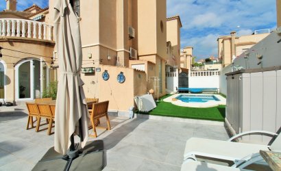 Herverkoop - Town House -
Villamartin - Costa Blanca