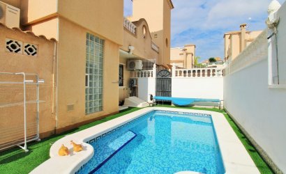 Herverkoop - Town House -
Villamartin - Costa Blanca