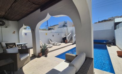 Herverkoop - Semi Detached -
Villamartin - Costa Blanca