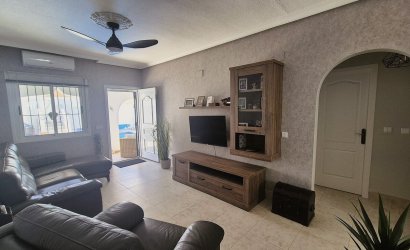 Herverkoop - Semi Detached -
Villamartin - Costa Blanca