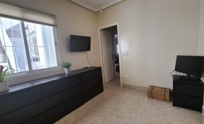 Herverkoop - Semi Detached -
Villamartin - Costa Blanca