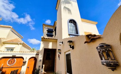 Herverkoop - Villa -
Villamartin - Costa Blanca