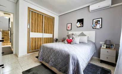 Herverkoop - Villa -
Villamartin - Costa Blanca