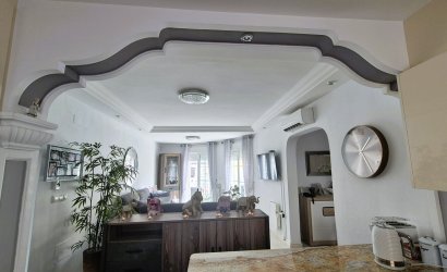 Herverkoop - Villa -
Villamartin - Costa Blanca