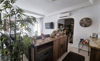 Herverkoop - Villa -
Villamartin - Costa Blanca