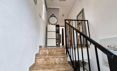 Herverkoop - Villa -
Villamartin - Costa Blanca