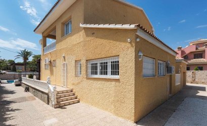Revente - Villa -
Orihuela Costa - Costa Blanca