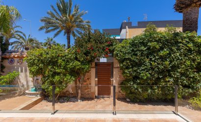Reventa - Villa -
Orihuela Costa - Costa Blanca