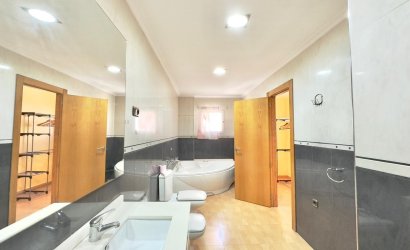 Herverkoop - Apartment -
Torrevieja - Centro
