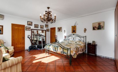 Herverkoop - Villa -
Torrevieja - San Luis