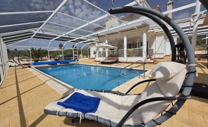 Resale - Villa -
Pinoso - Inland