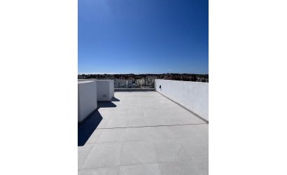 Resale - Villa -
Villamartin - Costa Blanca