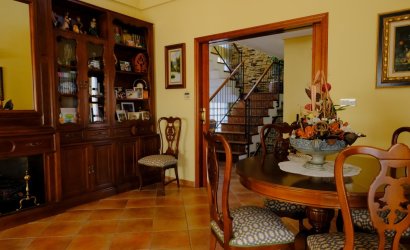 Herverkoop - Finca -
Orihuela - Inland