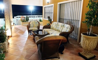 Herverkoop - Finca -
Orihuela - Inland