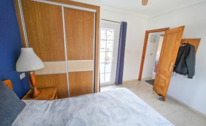Reventa - Villa -
Villamartin - Costa Blanca