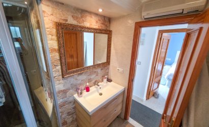 Reventa - Villa -
Villamartin - Costa Blanca