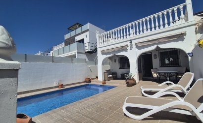 Herverkoop - Semi Detached -
San Miguel de Salinas - Inland