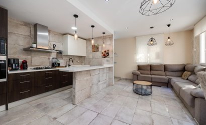 Reventa - Town House -
Torrevieja - Centro