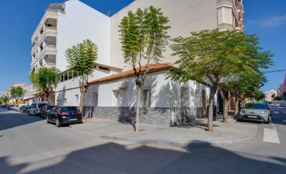 Reventa - Town House -
Torrevieja - Centro