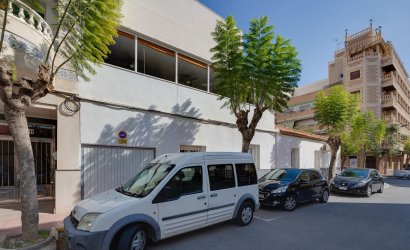 Reventa - Town House -
Torrevieja - Centro