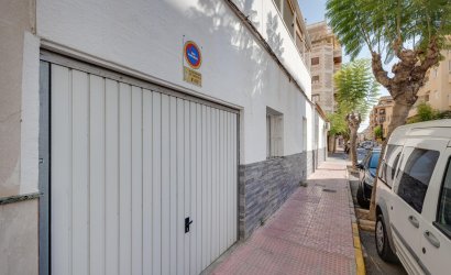 Reventa - Town House -
Torrevieja - Centro