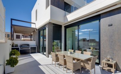 Nouvelle construction - Villa -
Pilar de la Horadada - Roda Golf