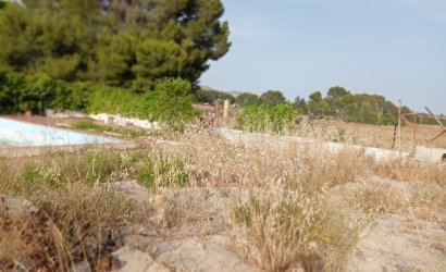 Reventa - Villa -
Yecla - Inland