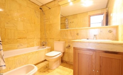 Herverkoop - Town House -
Orihuela Costa - Costa Blanca