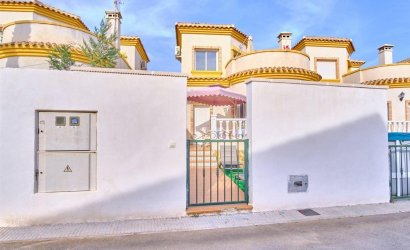 Herverkoop - Villa -
Los Montesinos - La Herrada
