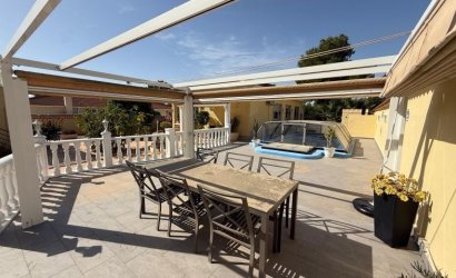 Herverkoop - Villa -
Pinar de Campoverde - Inland