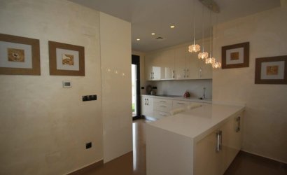 Herverkoop - Villa -
Orihuela Costa - Campoamor