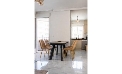 Revente - Apartamento -
Torrevieja - Playa del Cura