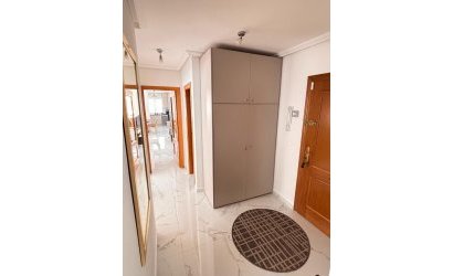 Revente - Apartamento -
Torrevieja - Playa del Cura