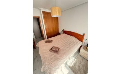 Revente - Apartamento -
Torrevieja - Playa del Cura