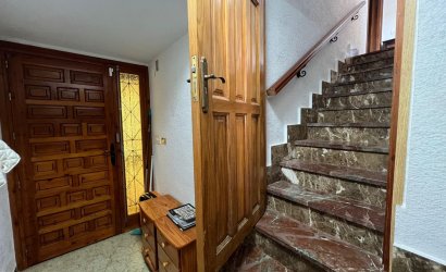 Herverkoop - Villa -
Orihuela Costa - Campoamor