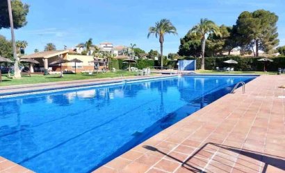 Herverkoop - Villa -
Orihuela Costa - Campoamor